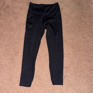 Victoria's Secret black high waisted medium 7/8 leggings with pockets